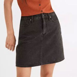 Madewell Black Denim Skirt Size 27 Curvy, Washed Black Denim